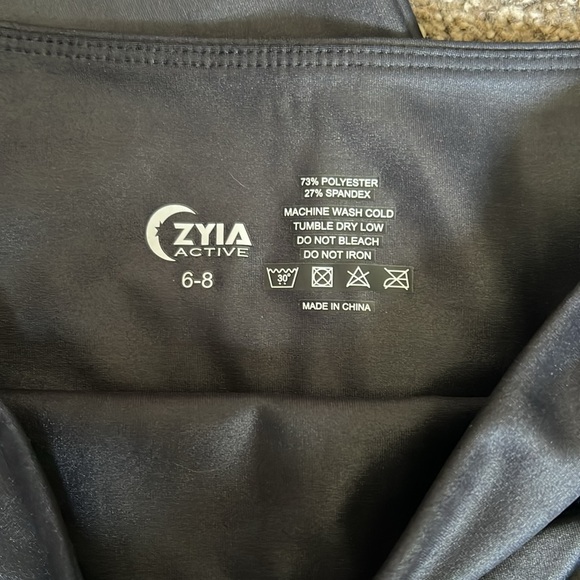 Zyia Black Metallic Leggings - Picture 2 of 3